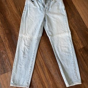 Madewell “The Perfect Vintage Jean” light denim wash